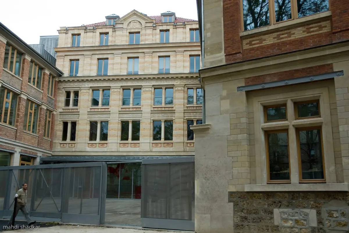 Comment être admis à l'école d'architecture de Paris-Belleville?